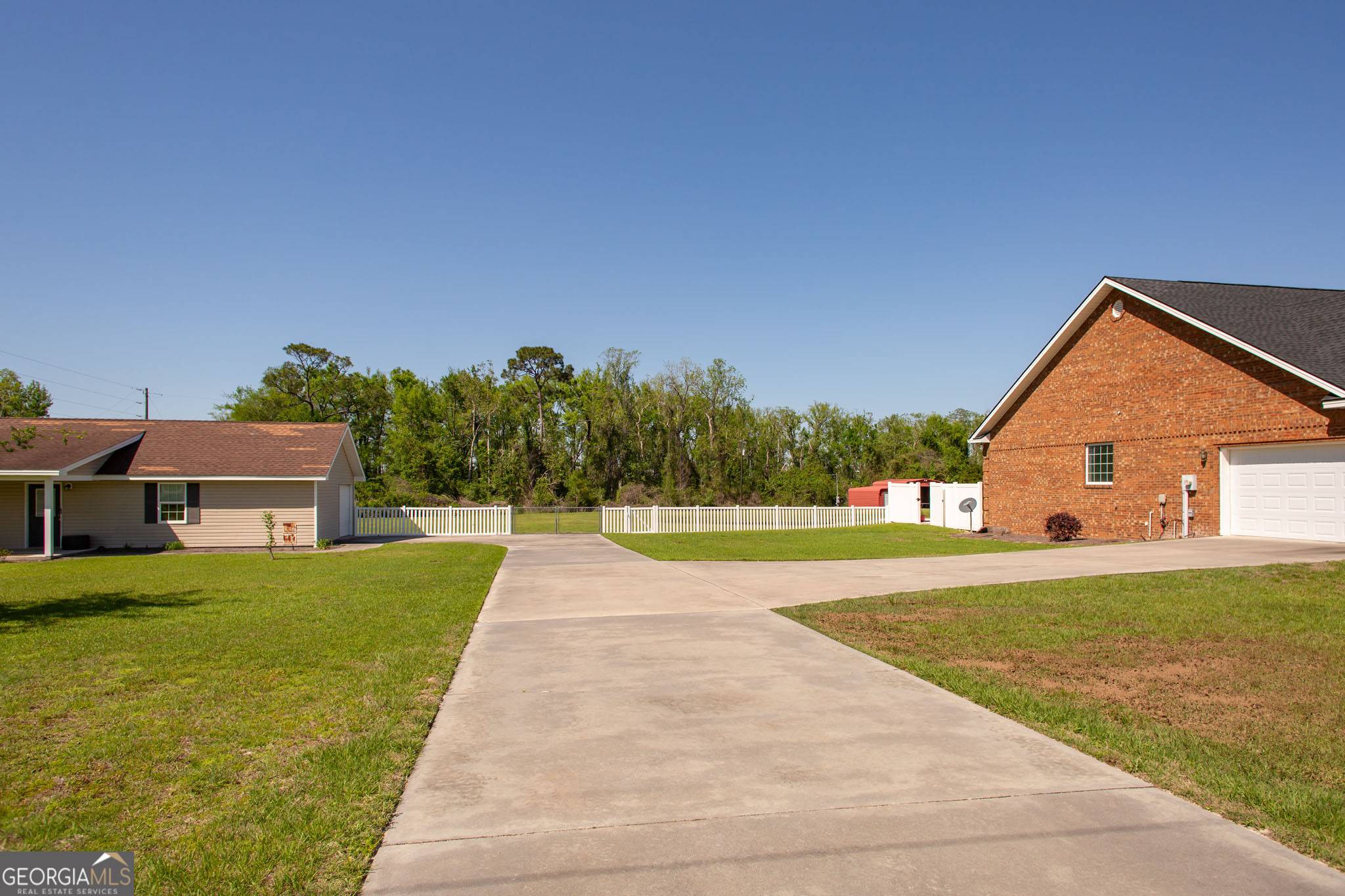 Blackshear, GA 31516,3002 Sun Creek LN
