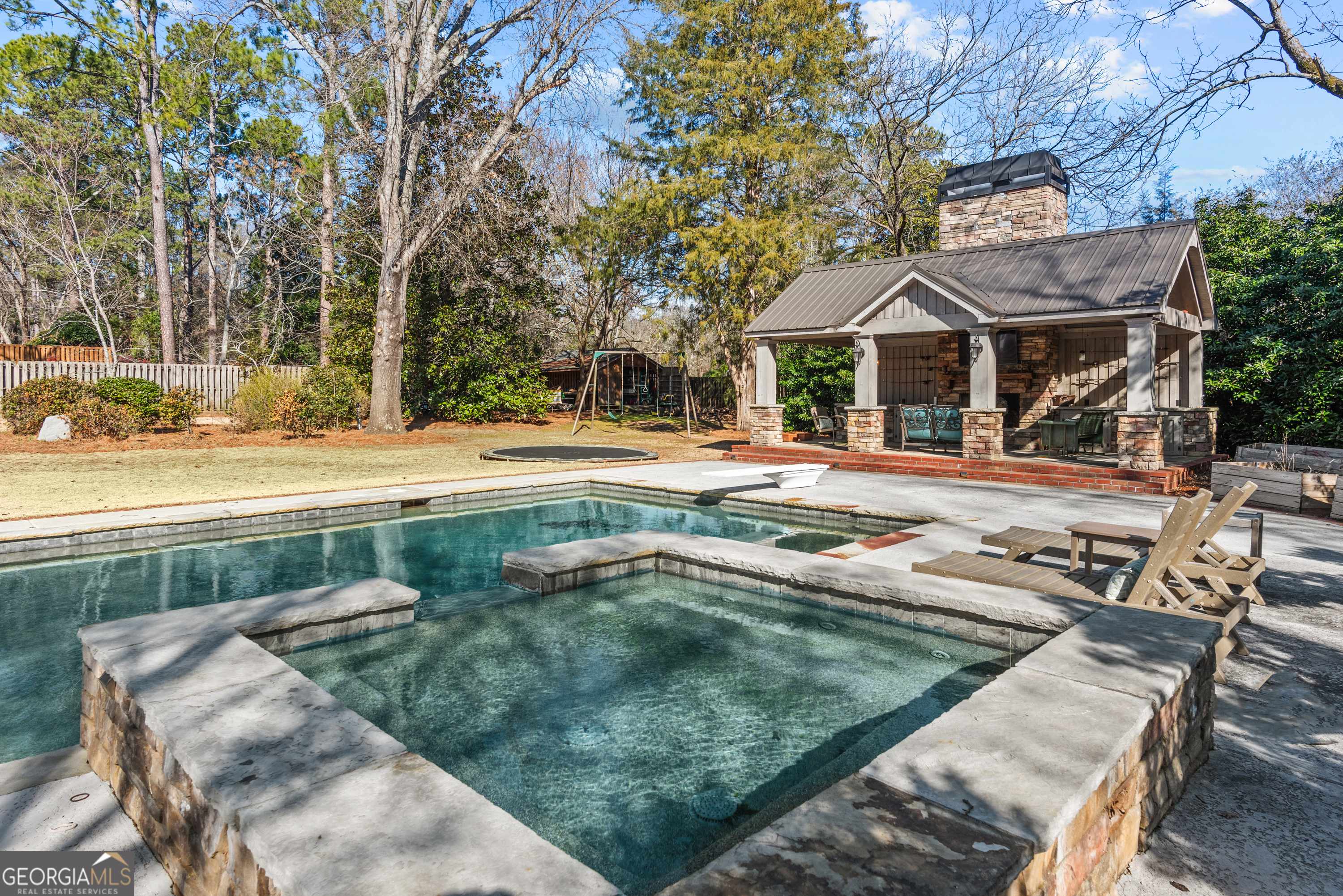 Madison, GA 30650,979 Lakeview DR