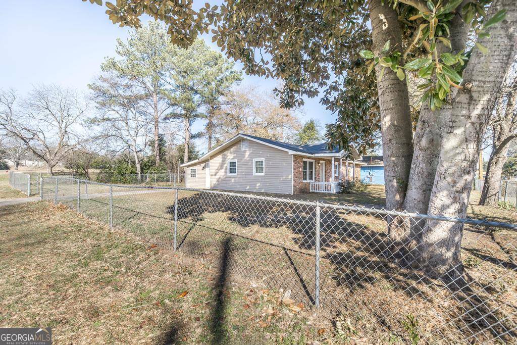Warner Robins, GA 31093,206 Chuck CIR