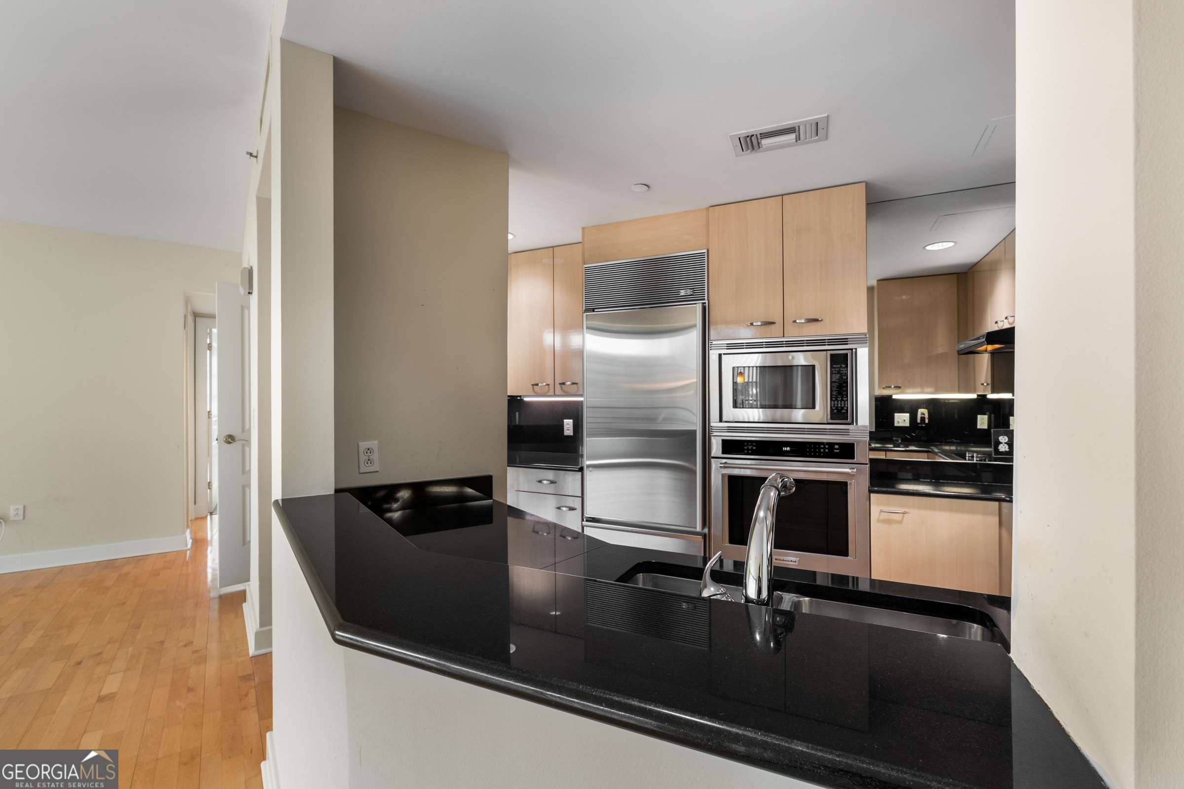 Atlanta, GA 30326,700 Park Regency PL NE #606