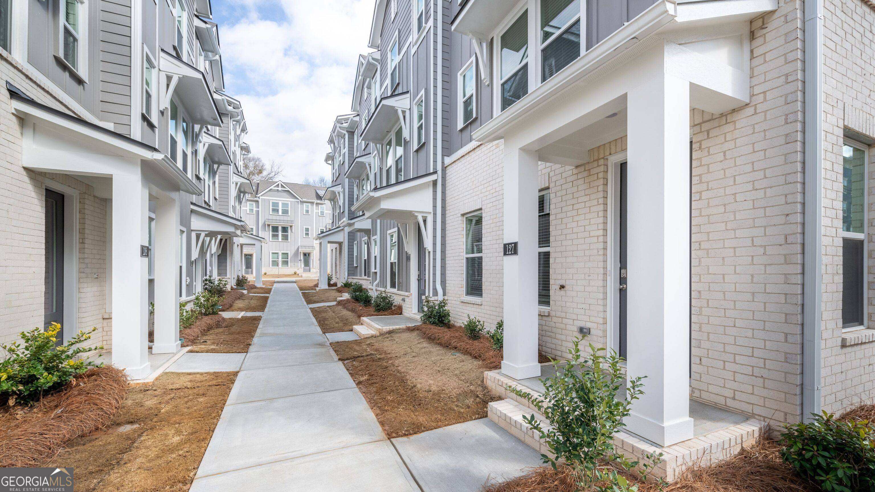 Hapeville, GA 30354,127 Silvia LN #25