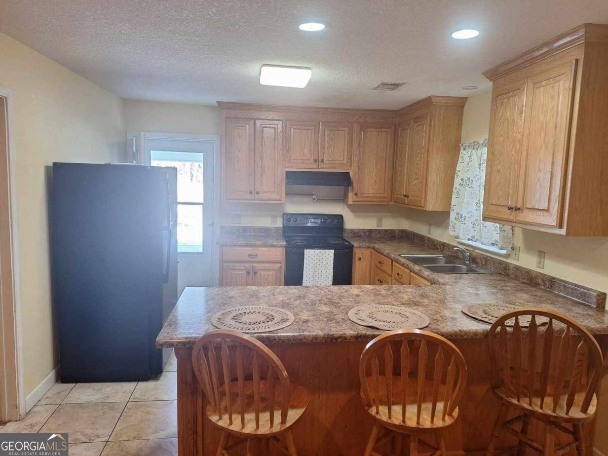Hazlehurst, GA 31539,15 Victor ST