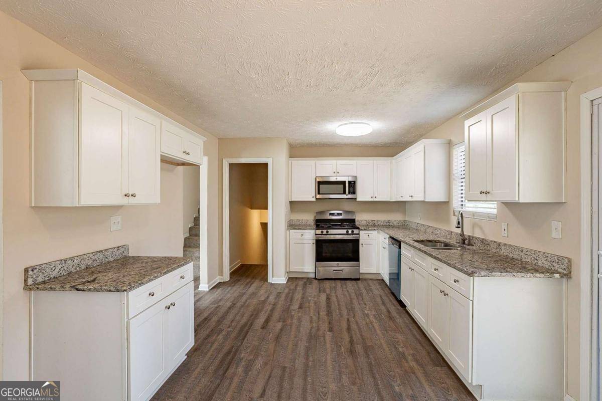 Atlanta, GA 30331,4547 Doral DR SW