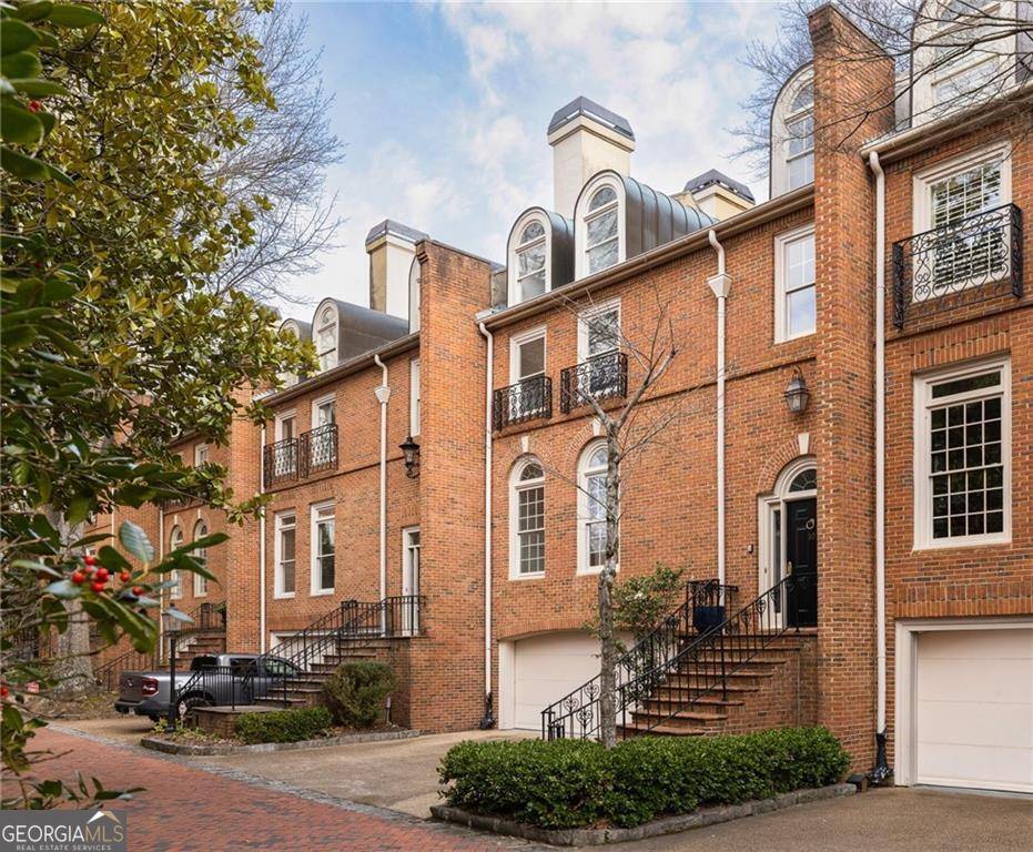 Atlanta, GA 30305,2600 Peachtree RD NW #10
