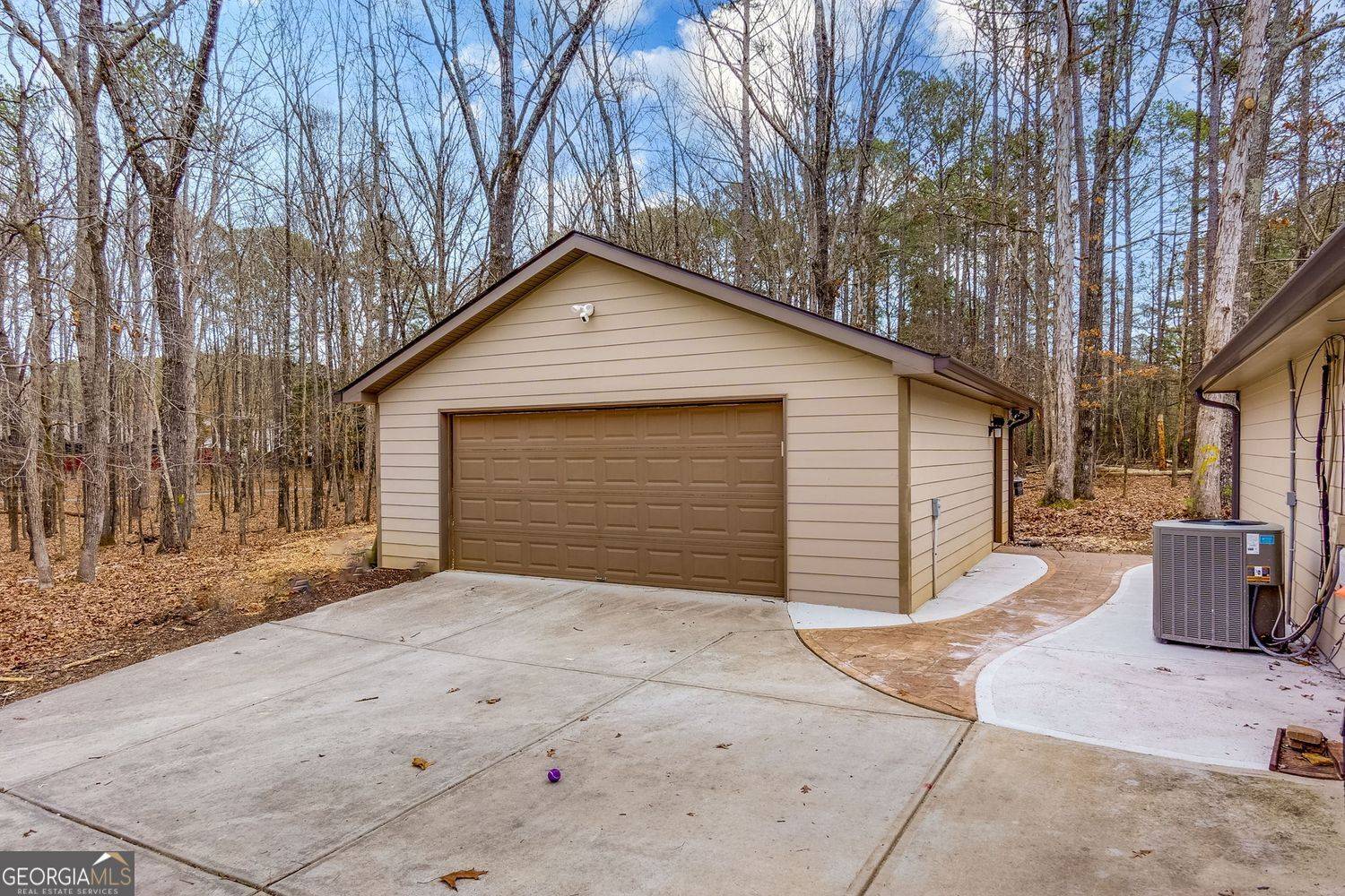 Peachtree City, GA 30269,221 Shadowood LN