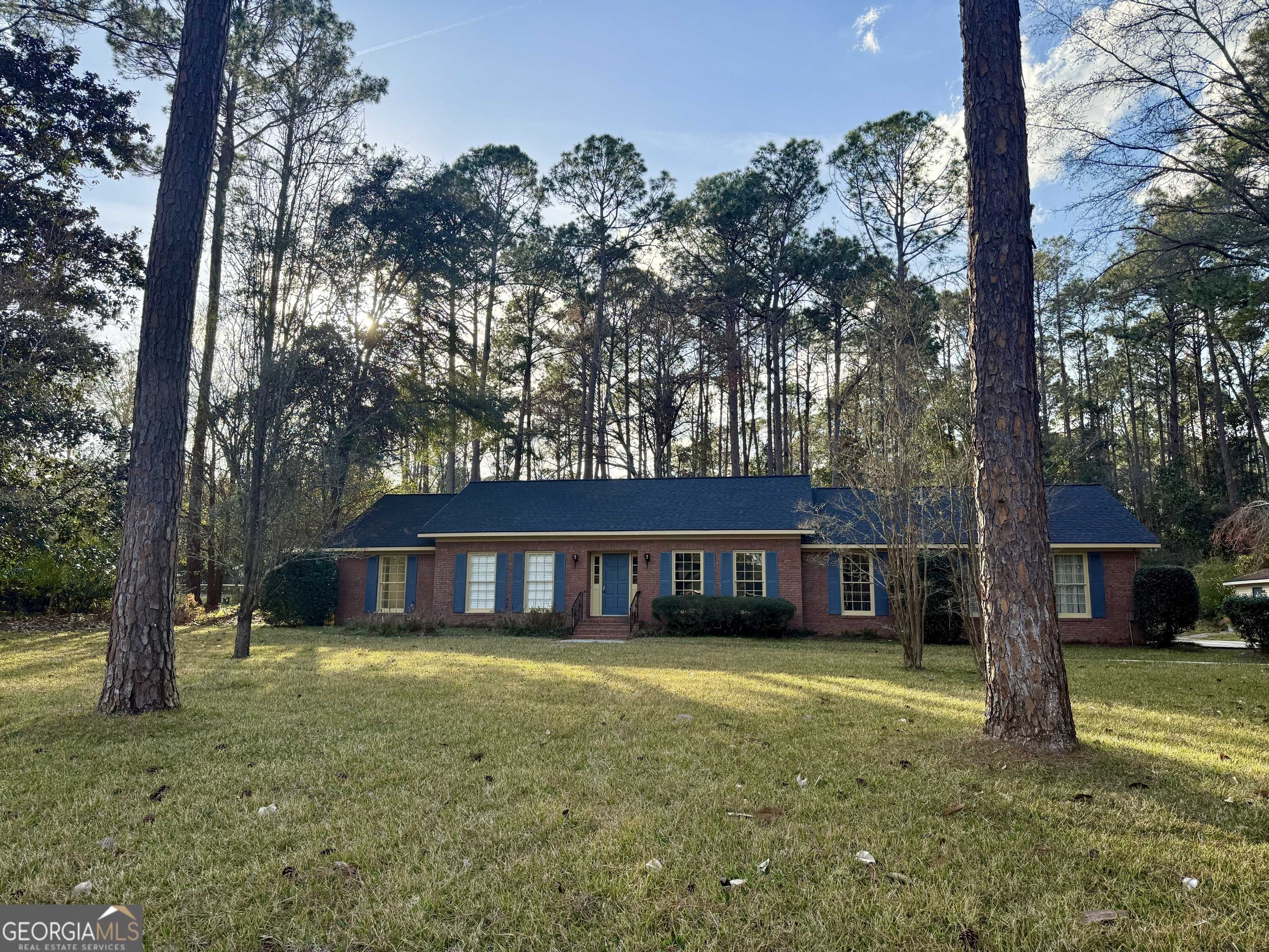 Waycross, GA 31503,1075 Wildwood RD
