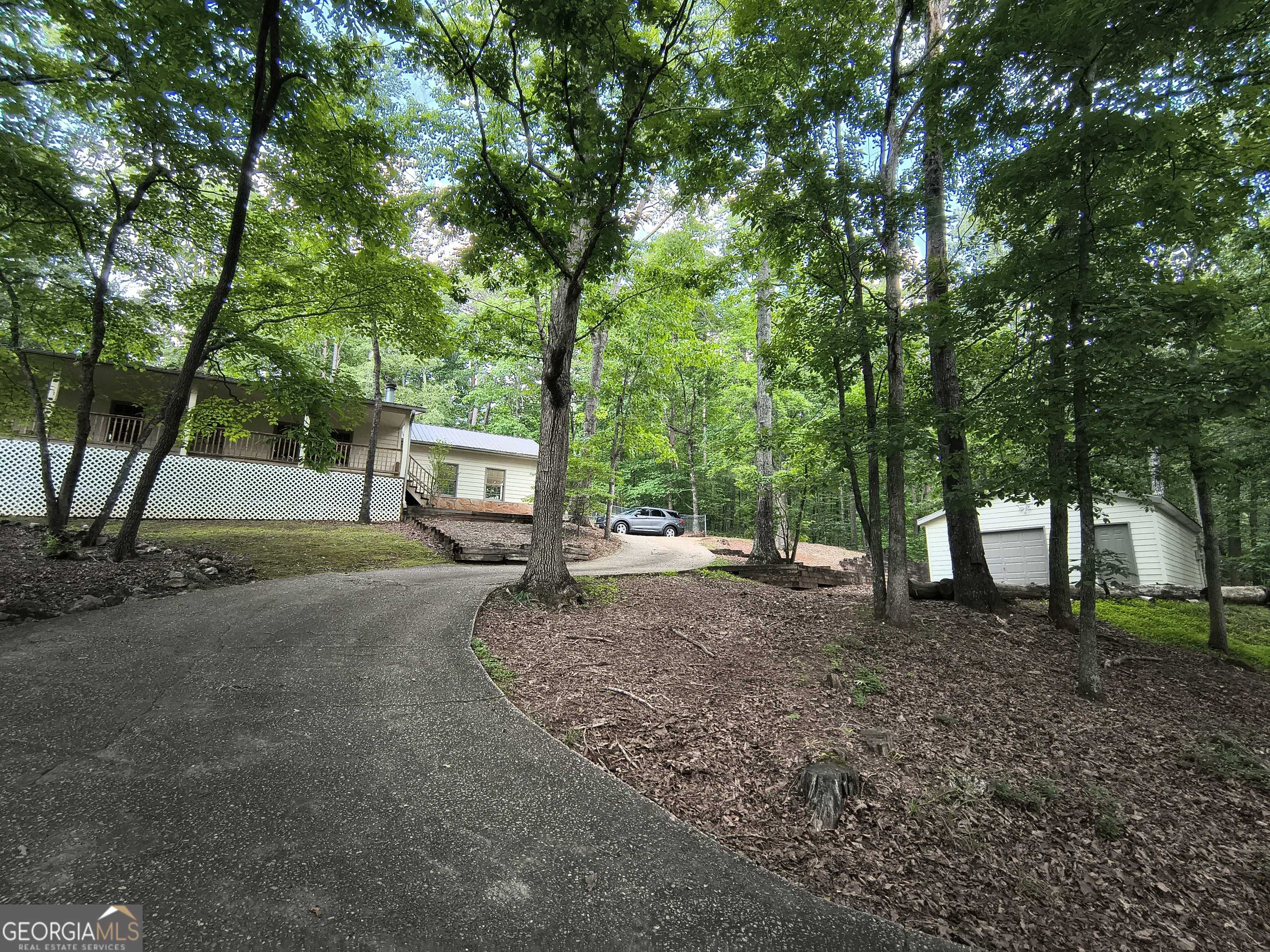Cleveland, GA 30528,150 HARDWOOD DR