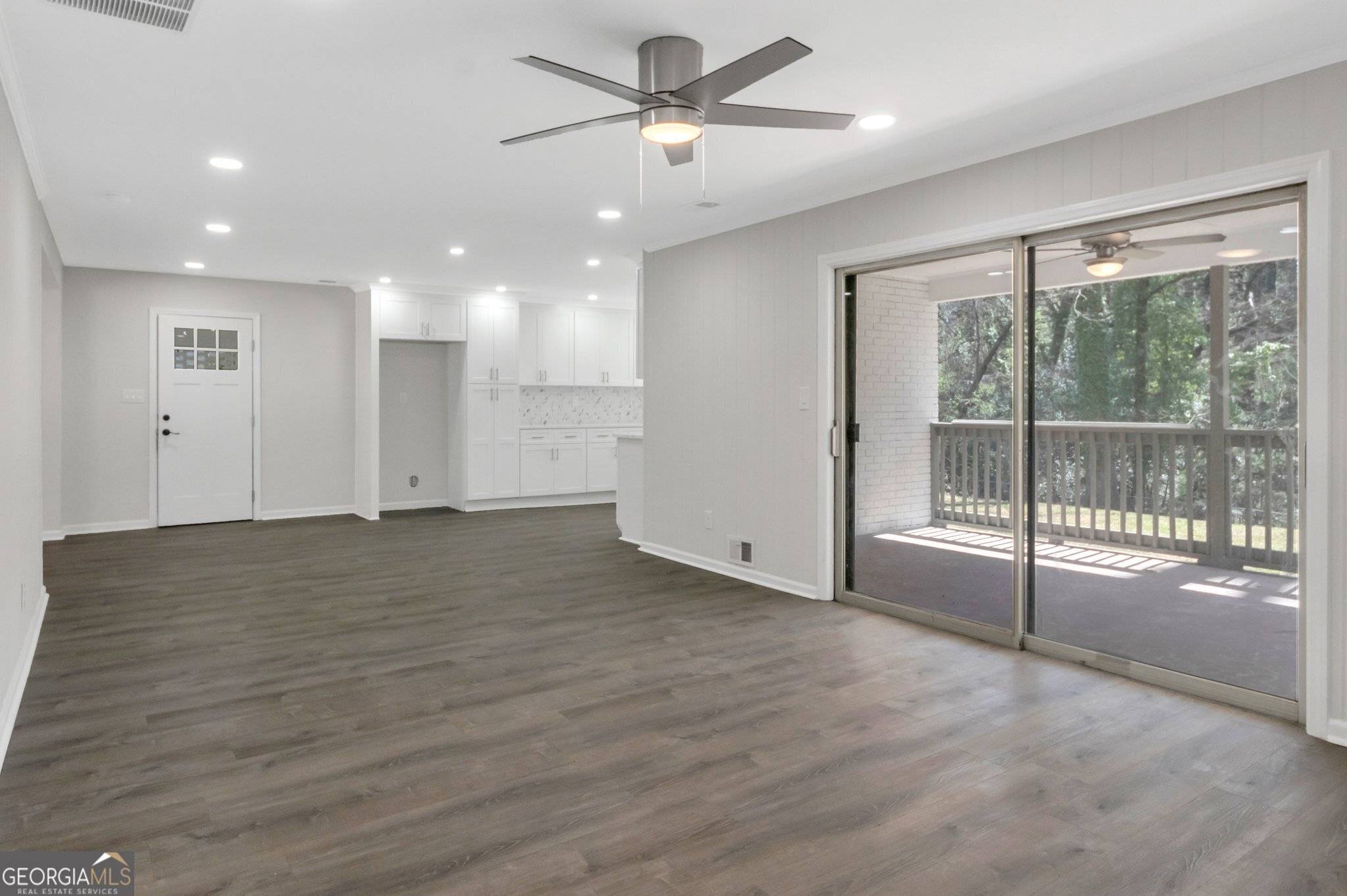 College Park, GA 30337,2598 Lake Shore