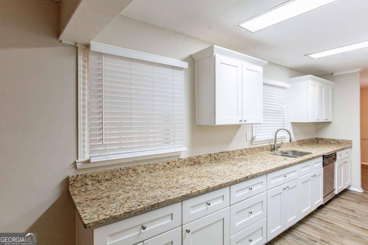 Atlanta, GA 30344,2800 Kingston TER