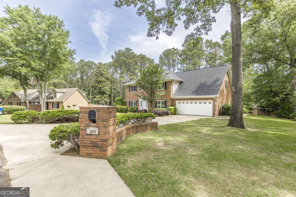 Warner Robins, GA 31088,109 Molded Stone PL