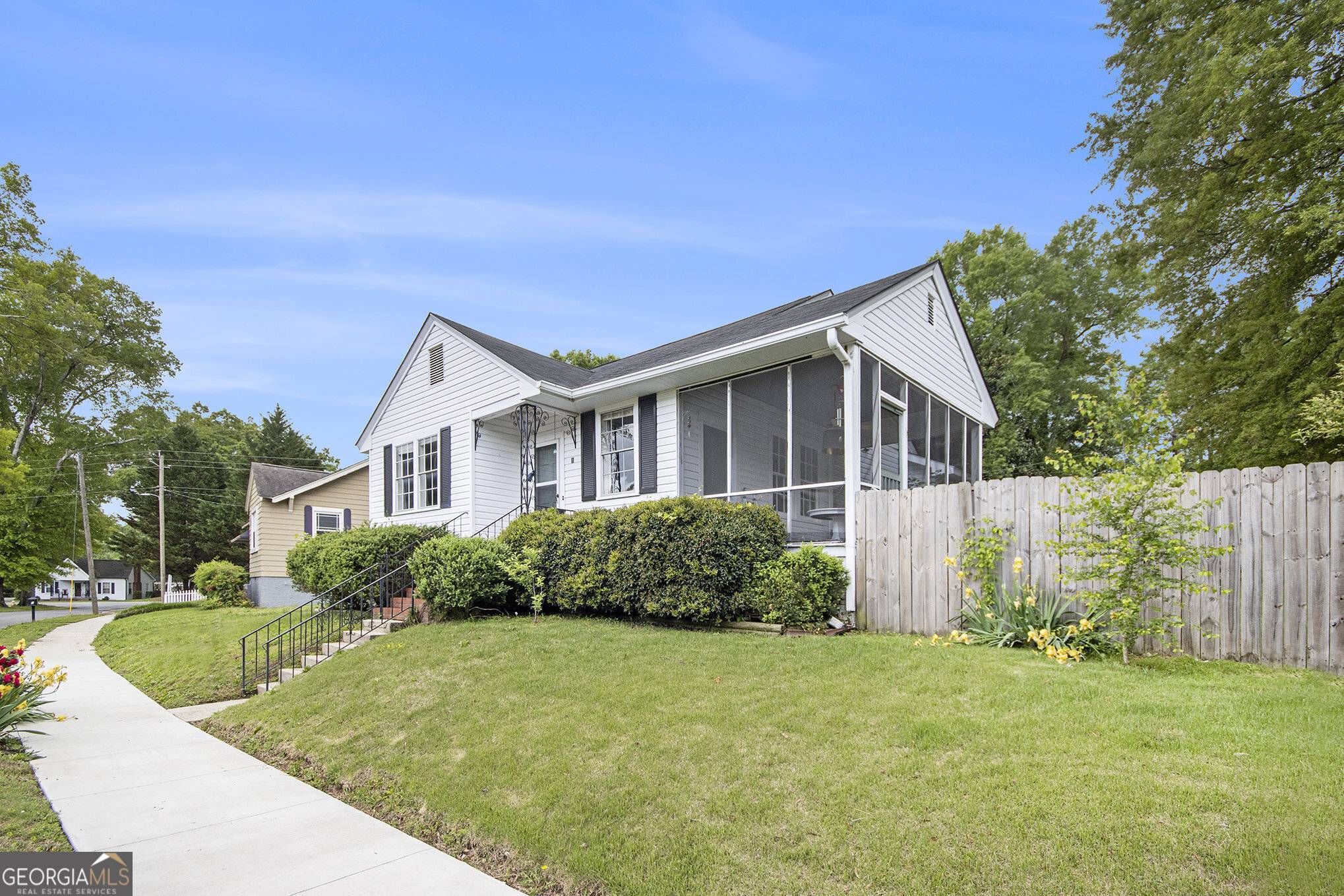 Lindale, GA 30147,2 Crescent ST SE