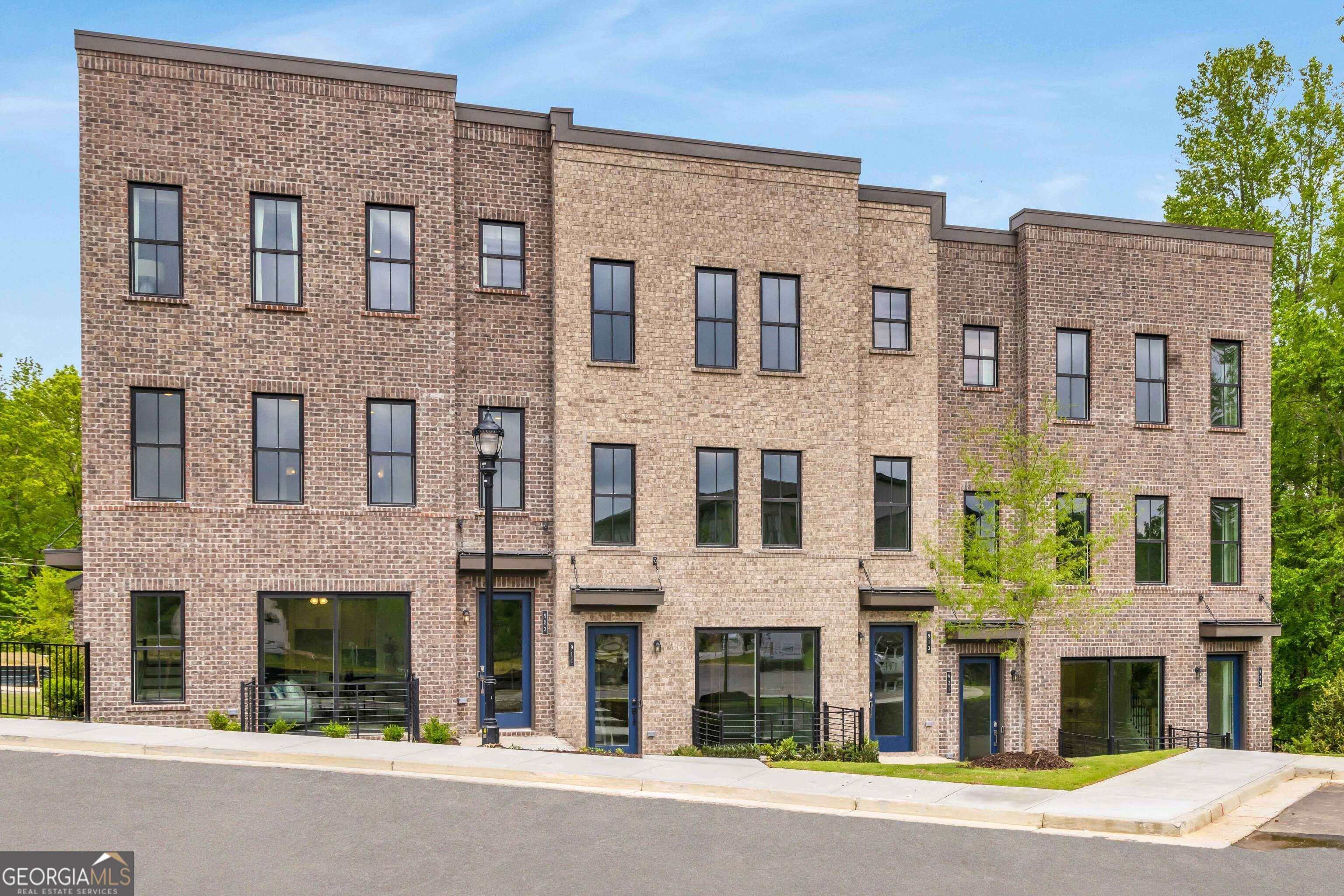 Suwanee, GA 30024,911 Echo Park DR