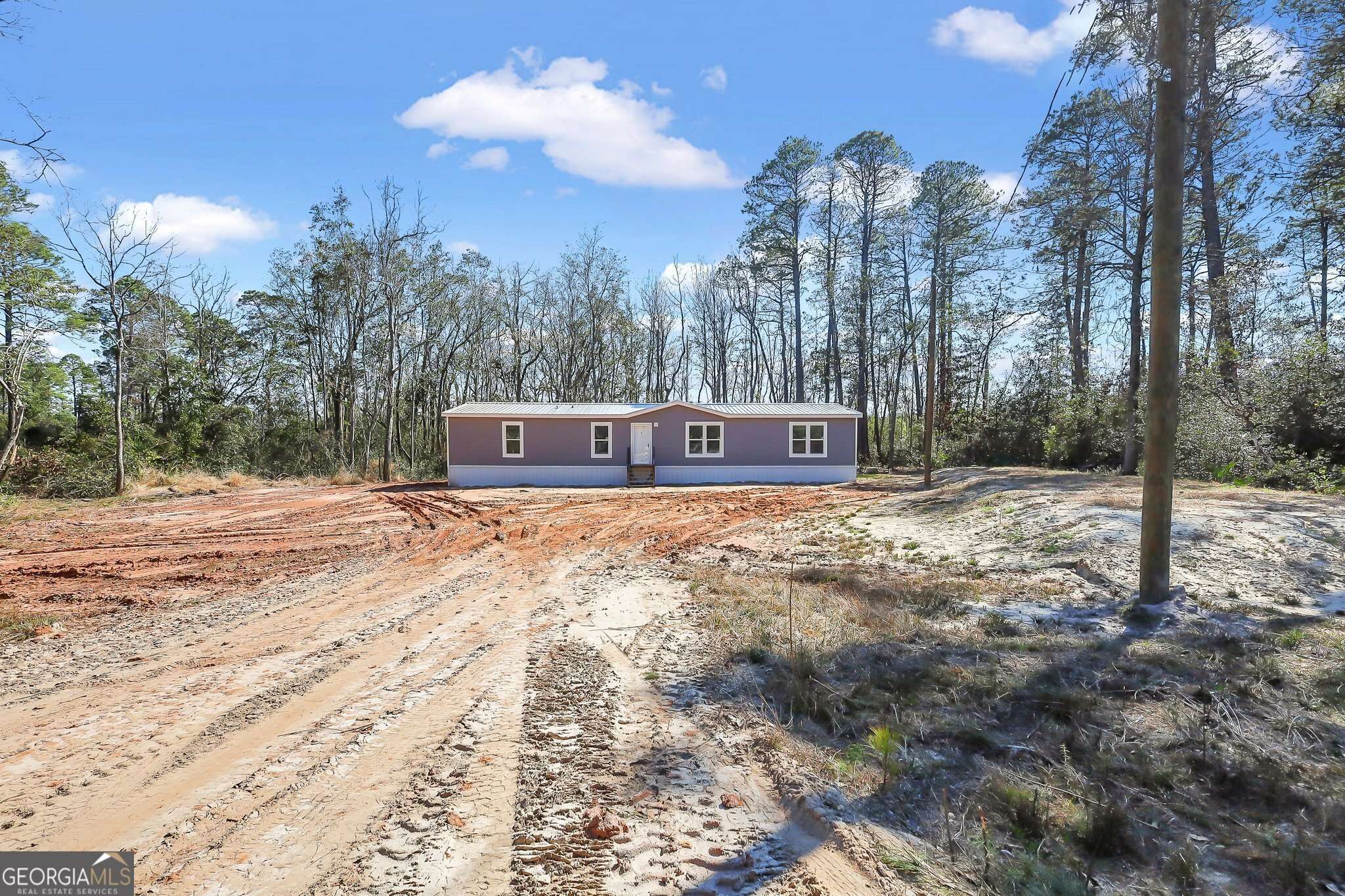 Jesup, GA 31545,306 Cowboy Road