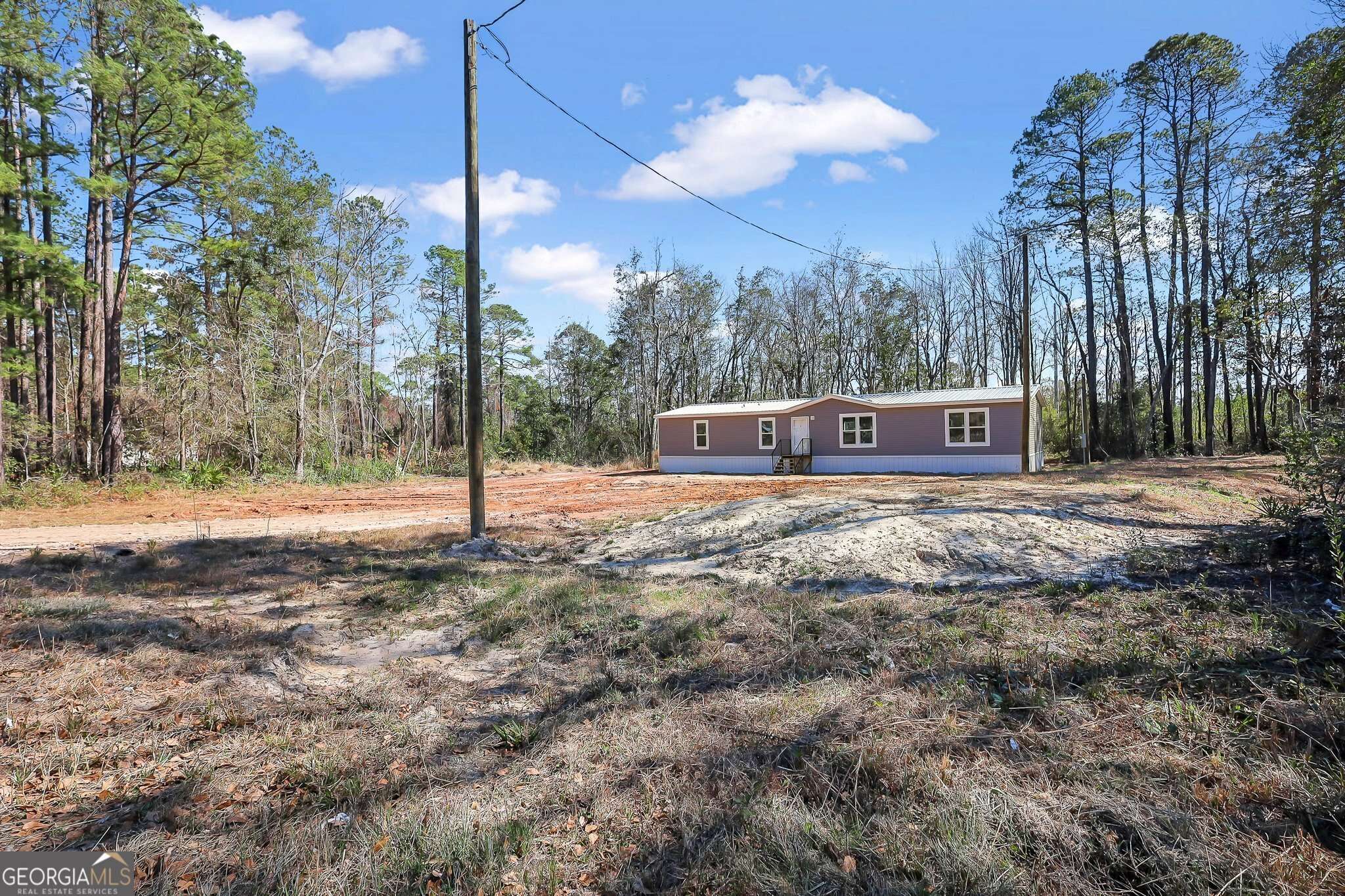 Jesup, GA 31545,306 Cowboy Road