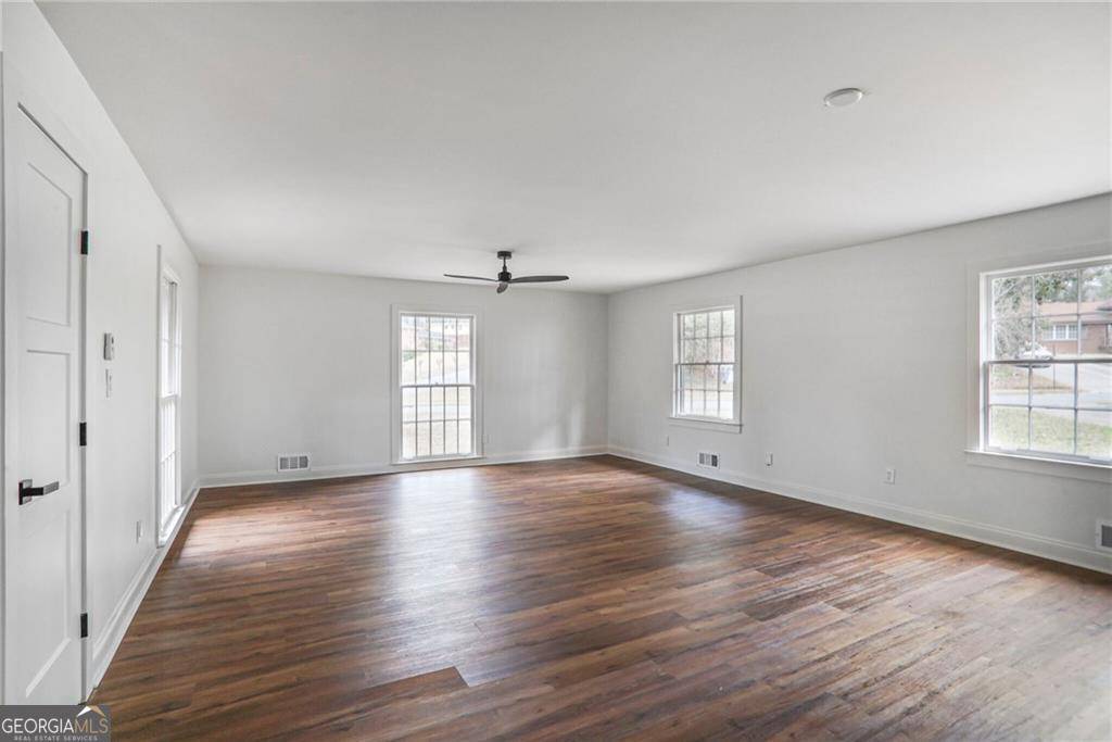 Atlanta, GA 30311,3280 Hazelwood DR SW