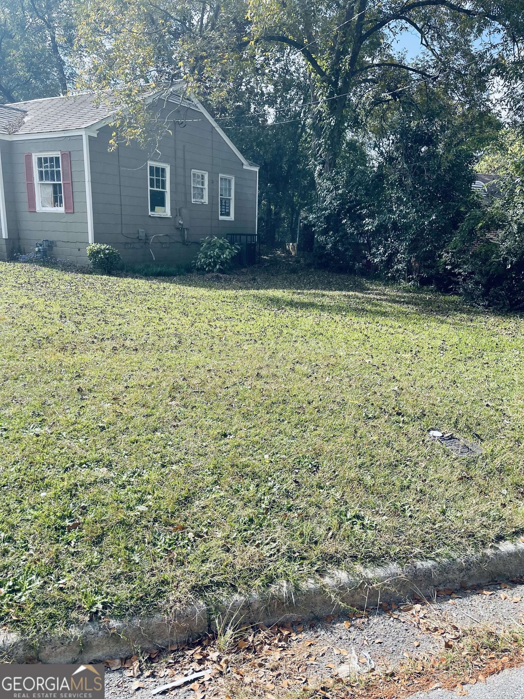 Macon, GA 31206,1220 Sylvian DR