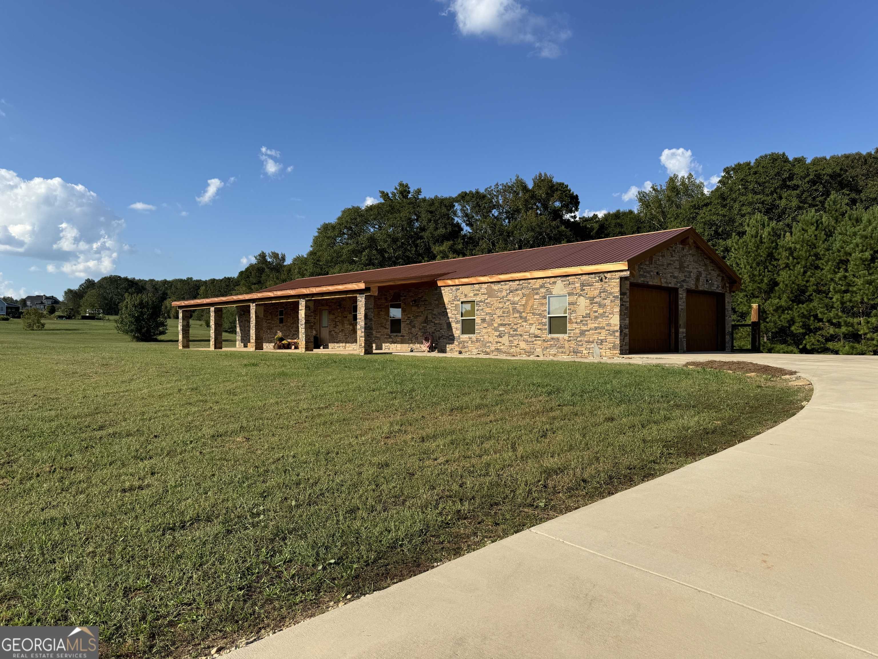 Monticello, GA 31064,105 Magnolia DR