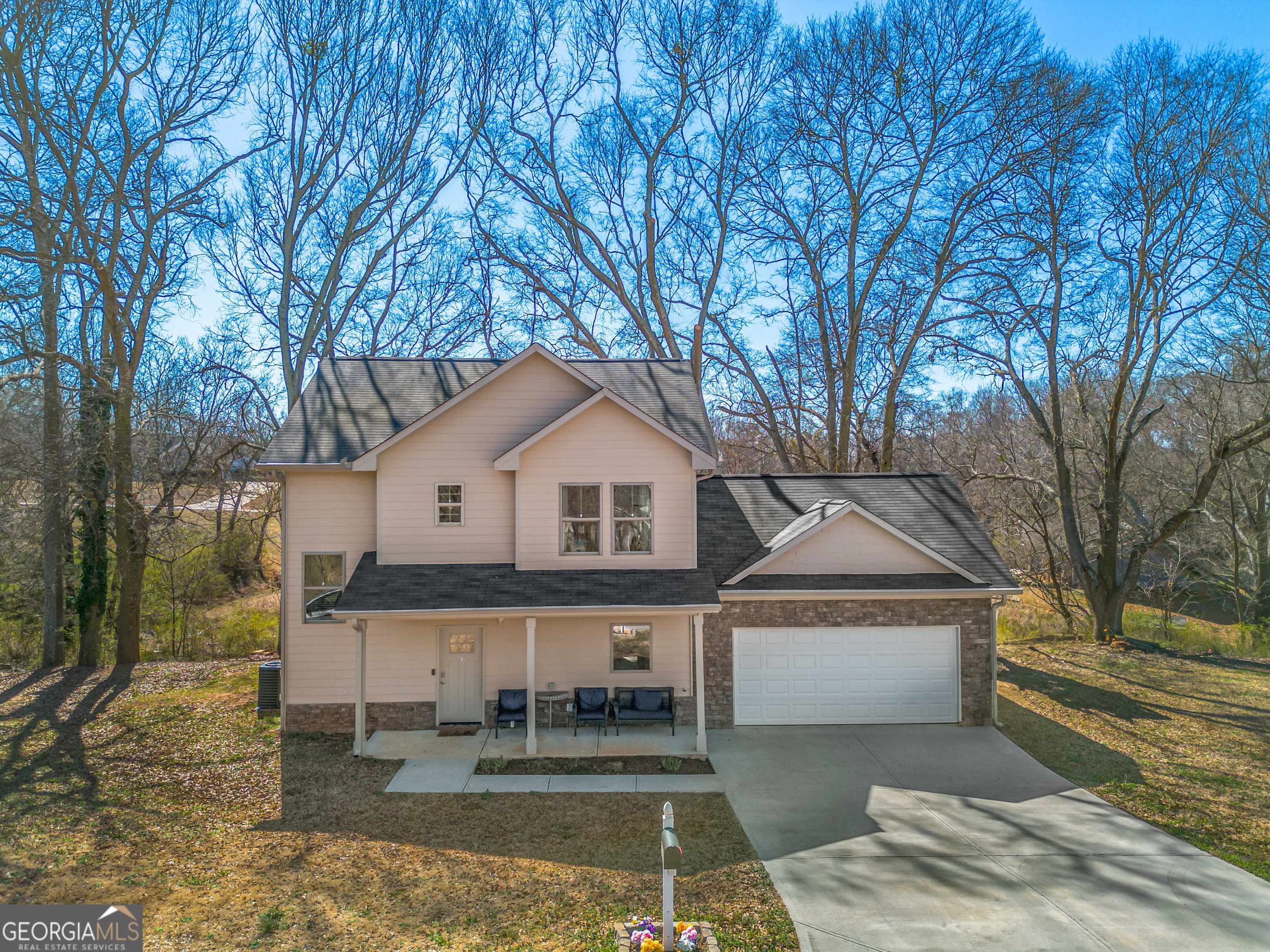 Royston, GA 30662,221 Cobb DR