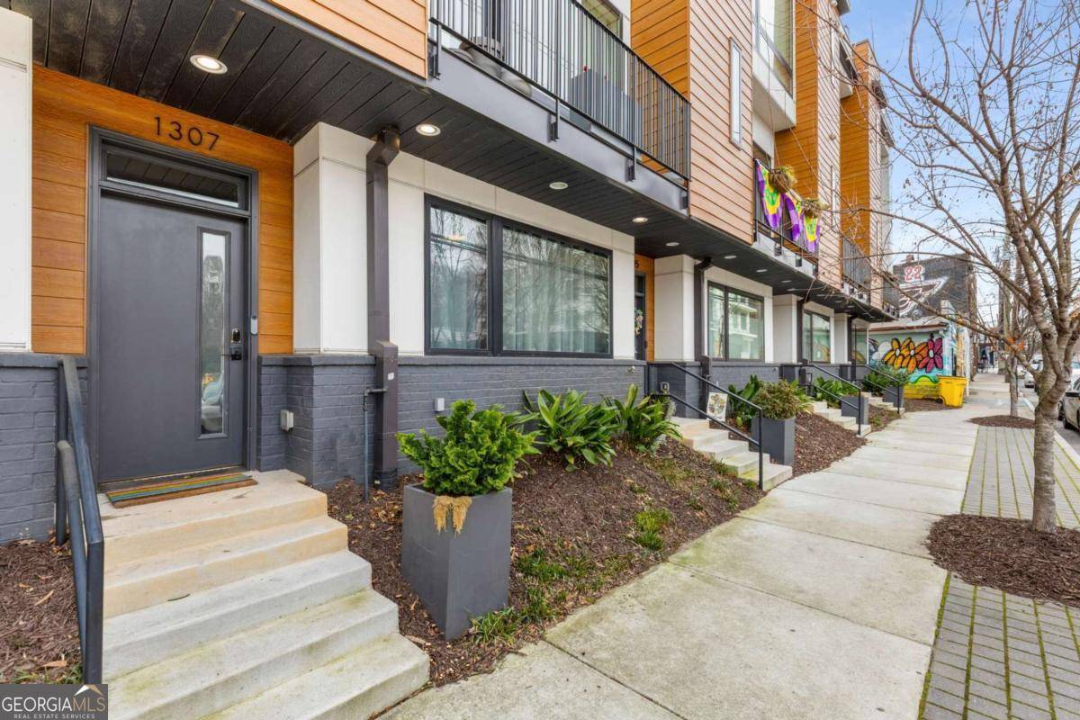 Atlanta, GA 30316,1307 Glenwood AVE SE
