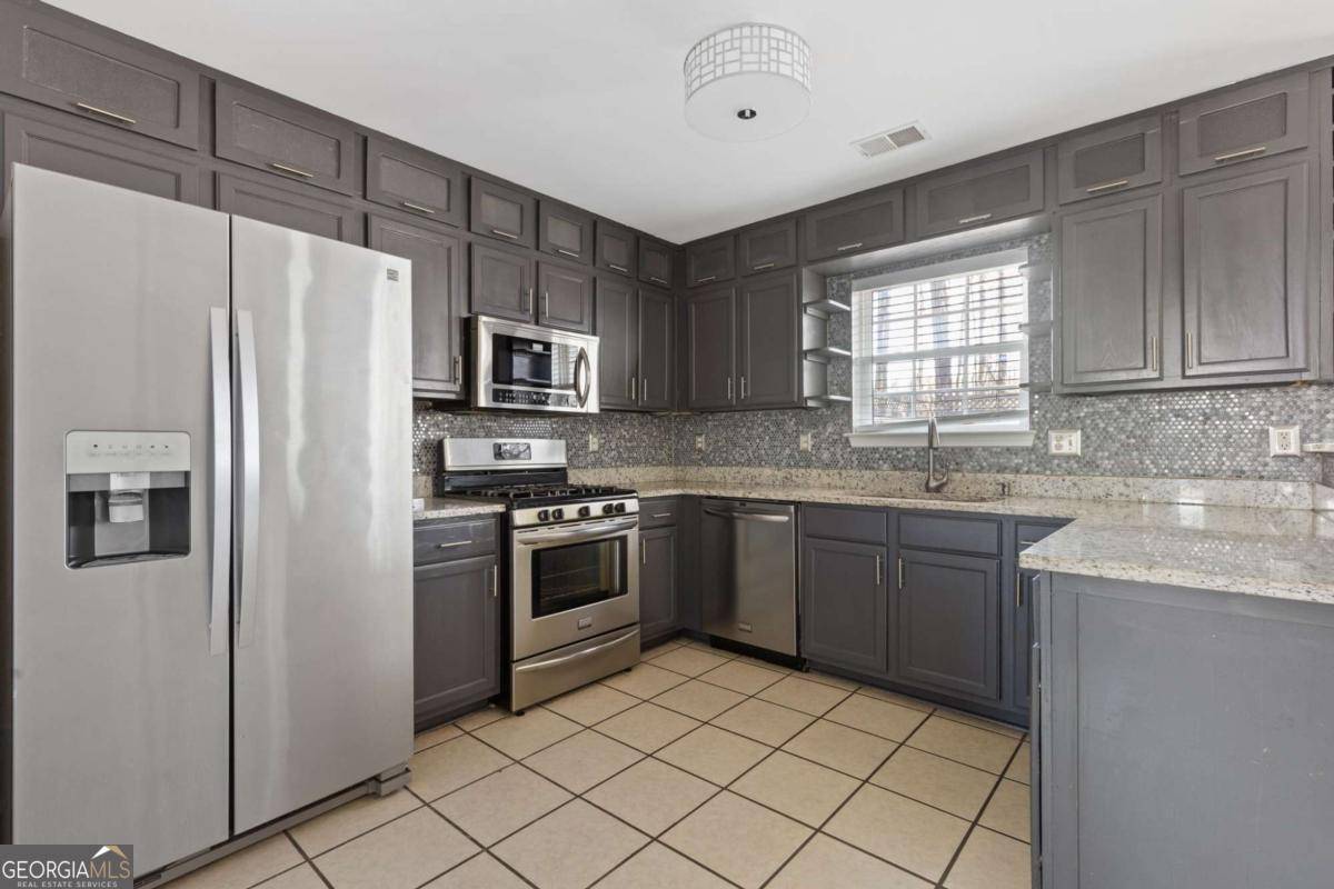 Hampton, GA 30228,1116 Oak Hollow LN