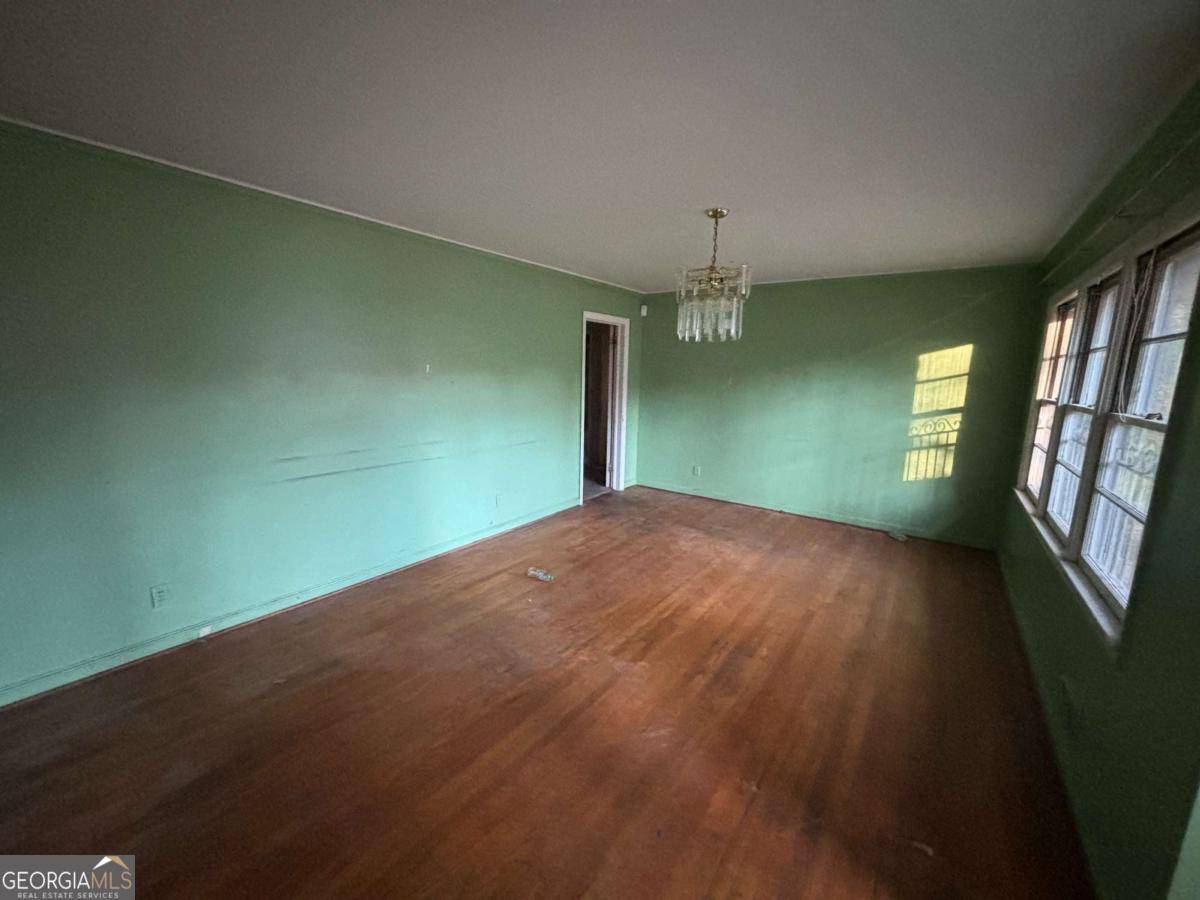 Atlanta, GA 30311,3195 Benjamin E Mays DR SW