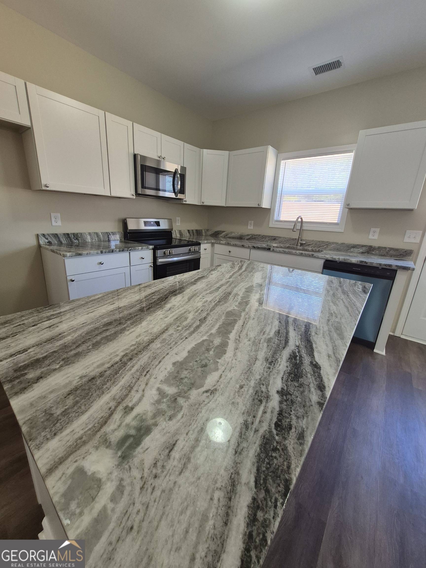 Statham, GA 30666,189 Charlotte CIR