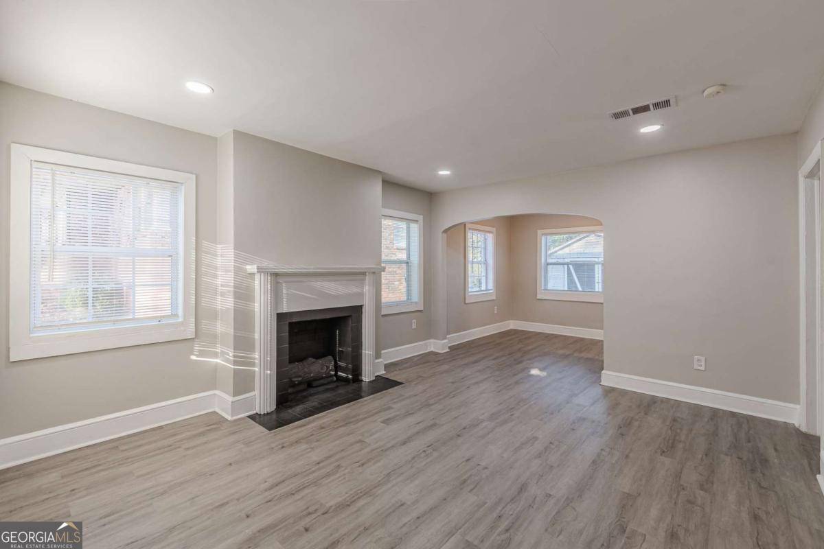 Atlanta, GA 30311,1376 Westmont RD SW