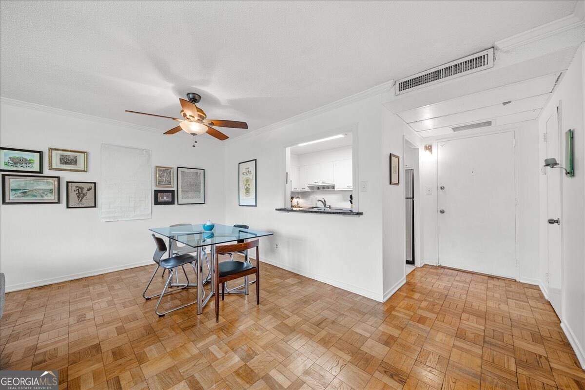 Atlanta, GA 30305,2965 Pharr Court South NW #712