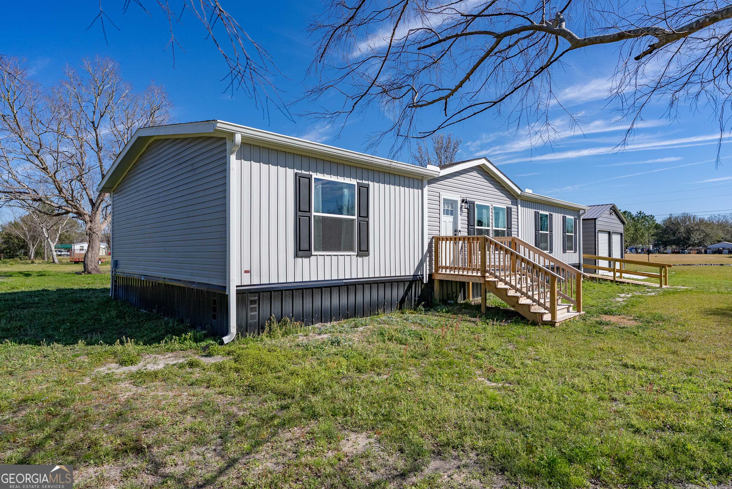 Blackshear, GA 31516,4159 Folks DR