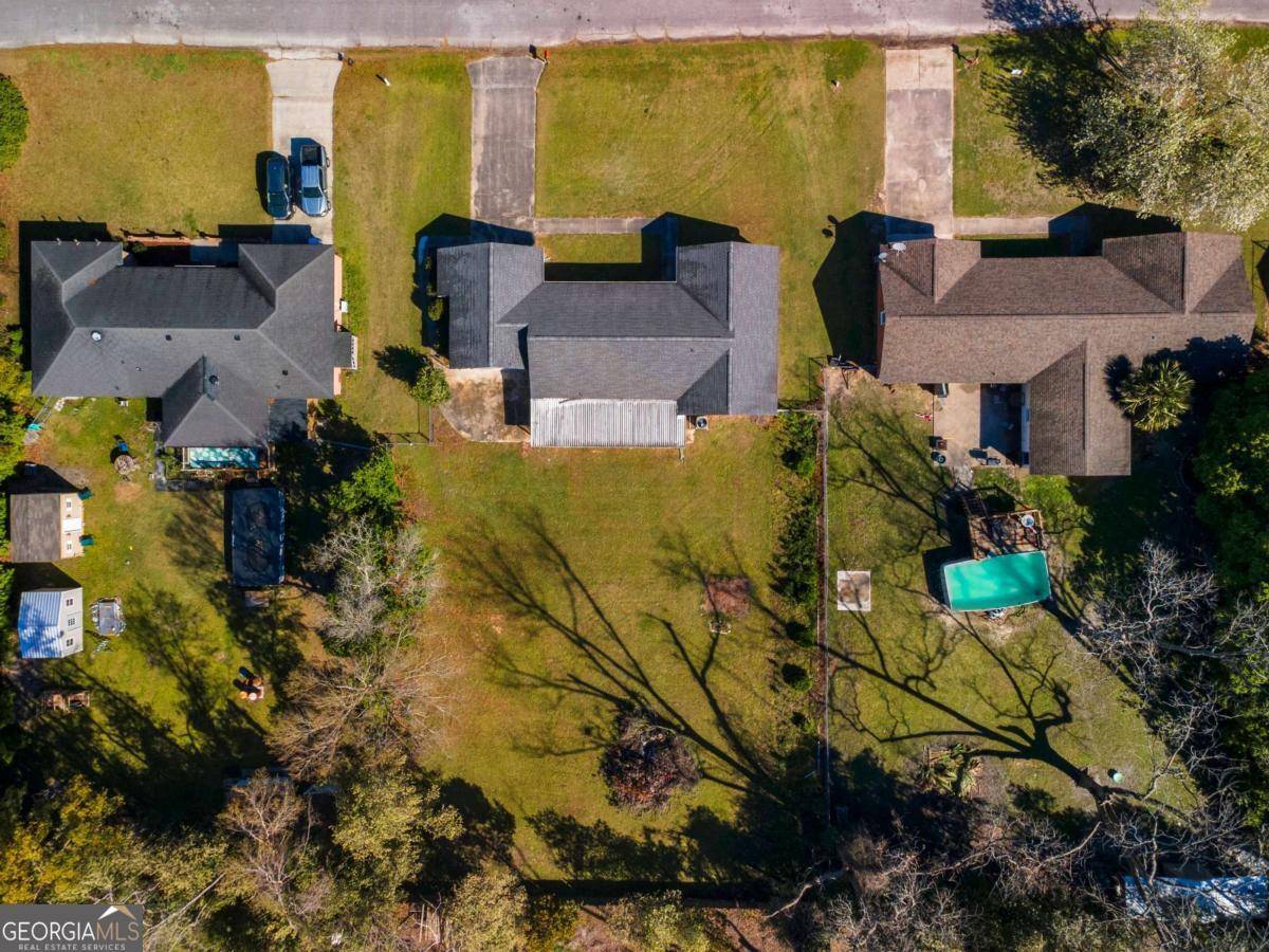 Waycross, GA 31501,902 Orchard LN