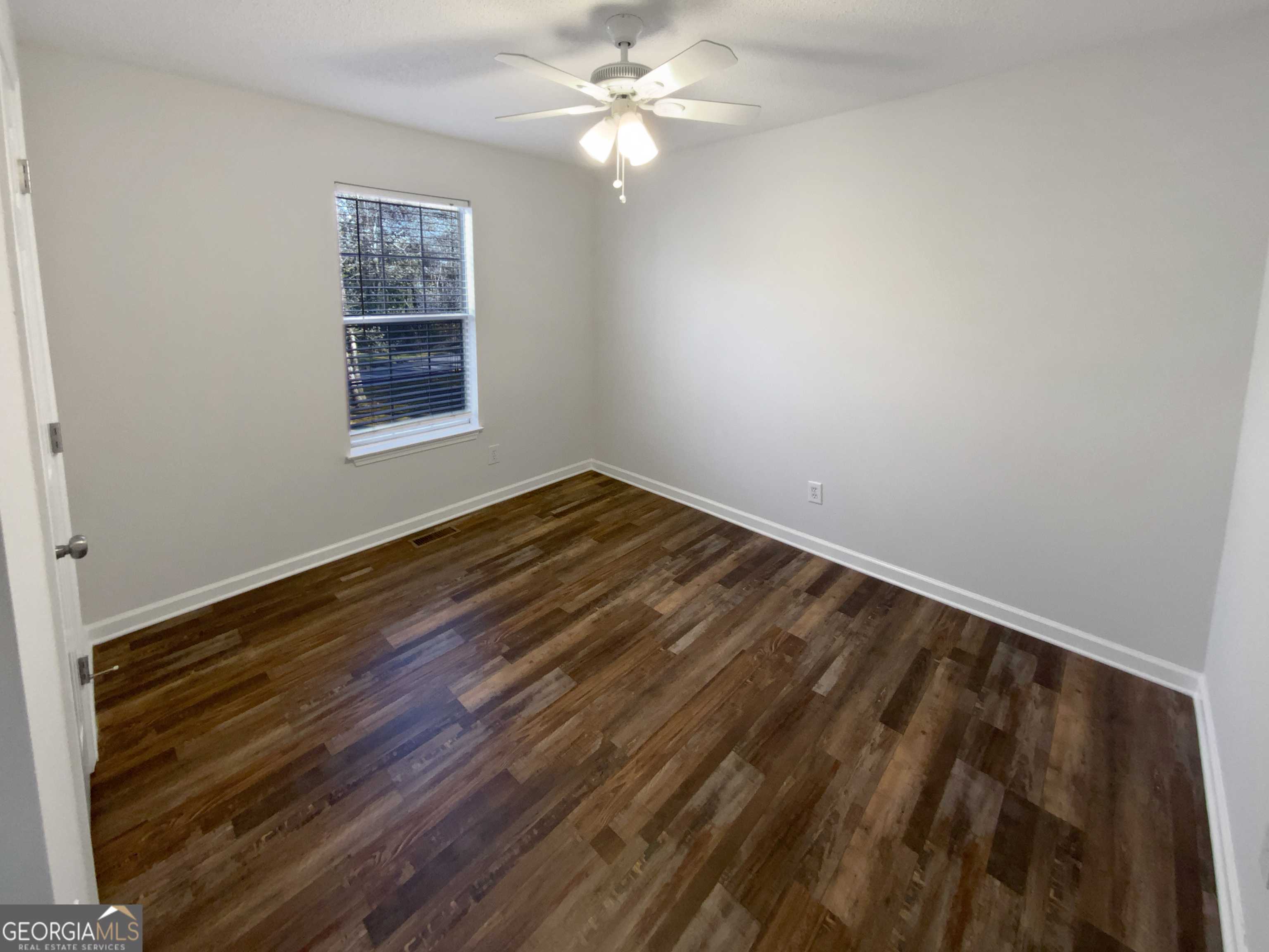 Dawsonville, GA 30534,8 Box Car WAY E