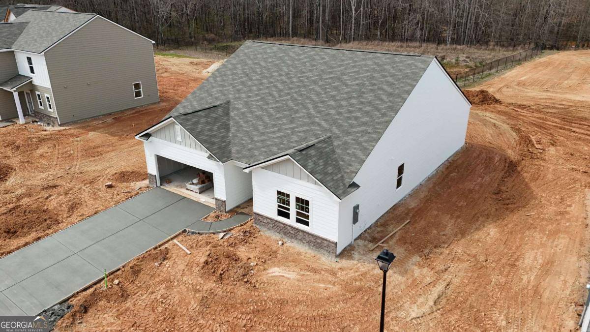 Bethlehem, GA 30620,513 Corinth DR