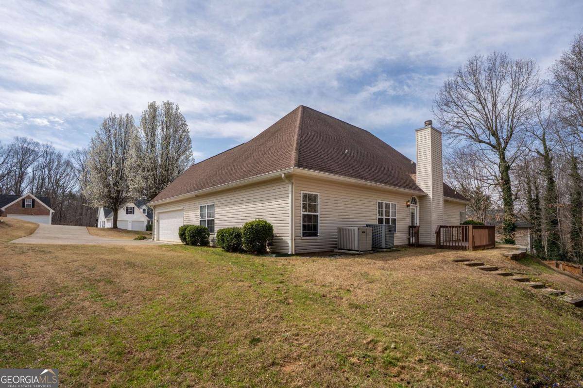Flowery Branch, GA 30542,4838 Netherlands PL