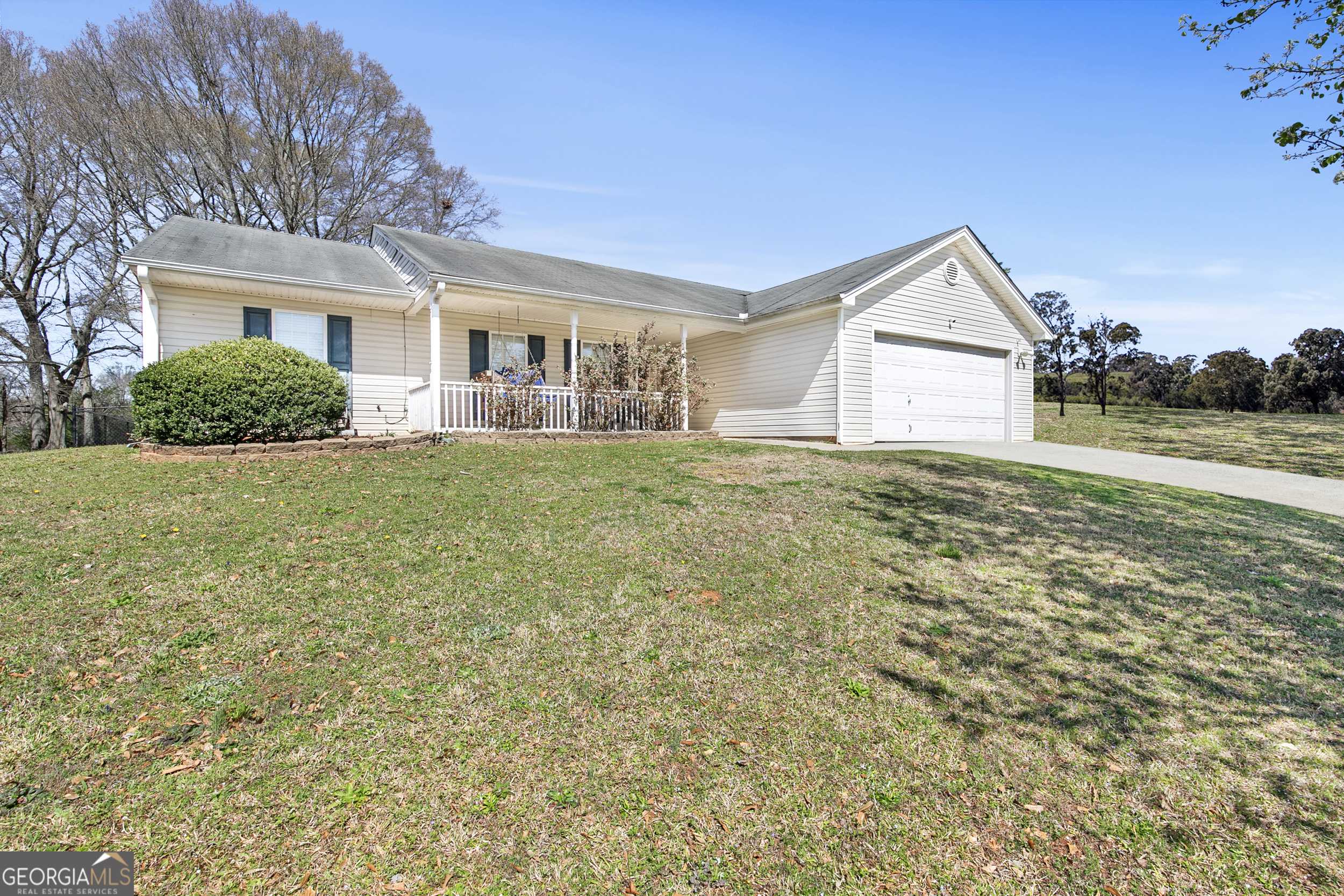 Bethlehem, GA 30620,1032 Tia DR