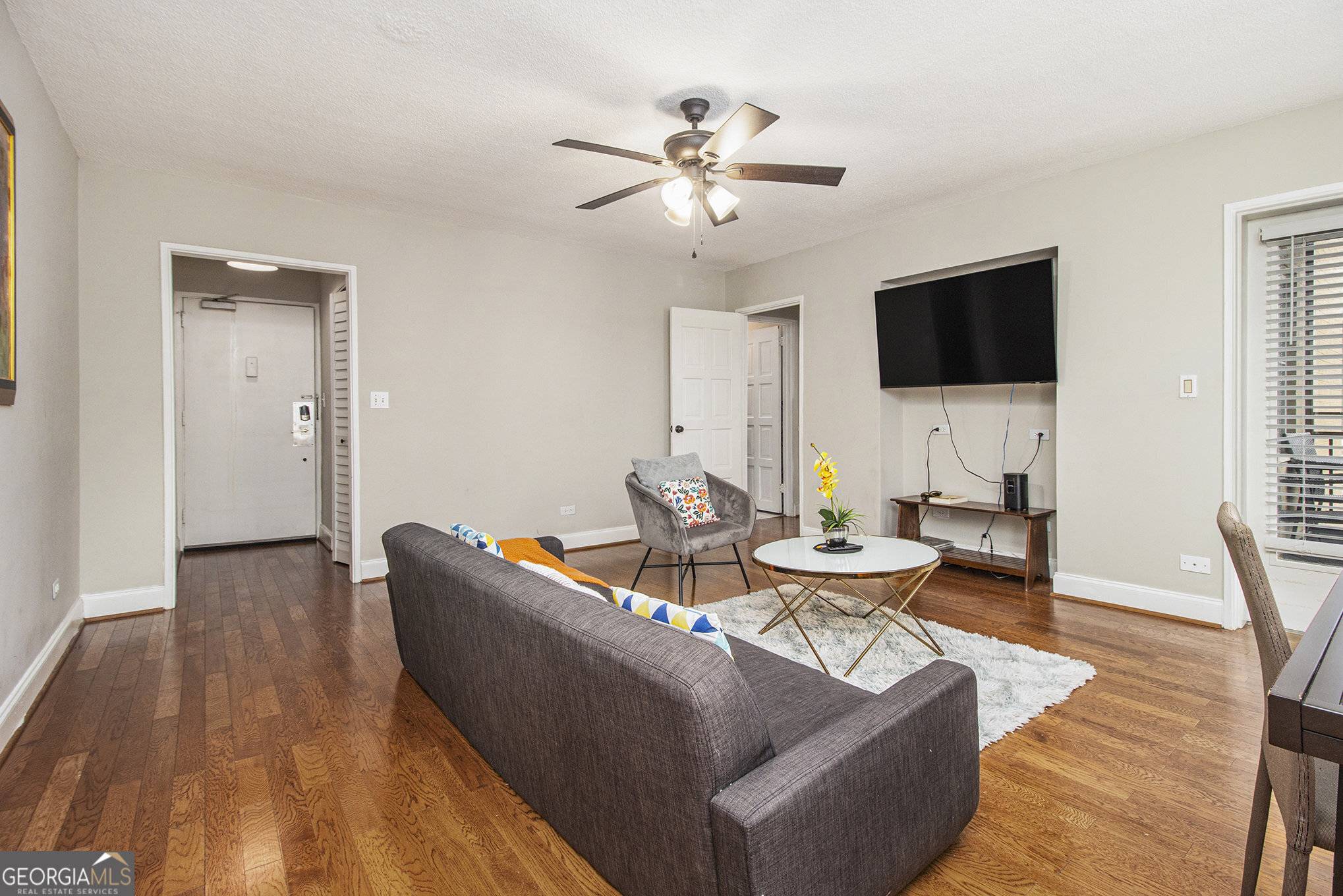 Atlanta, GA 30305,300 W Peachtree ST #21K