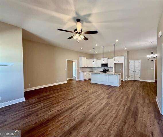 Warner Robins, GA 31088,512 Nandina CT