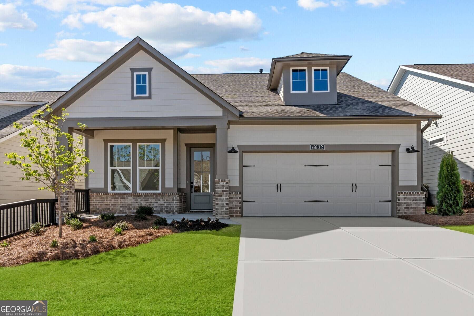 Flowery Branch, GA 30542,6832 Bungalow RD