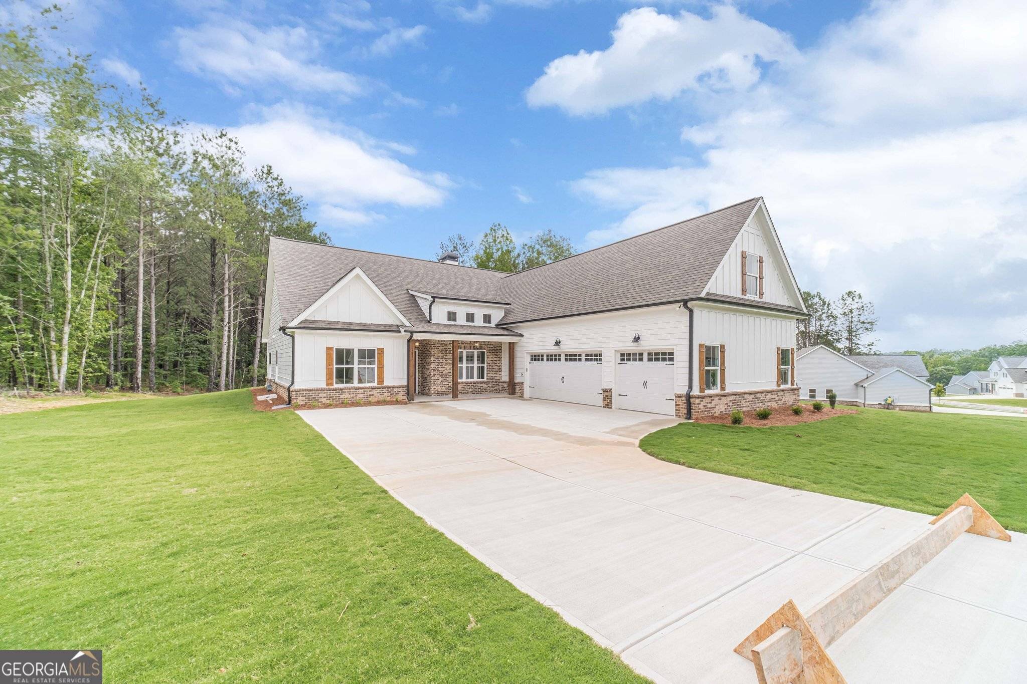 Covington, GA 30014,215 Pinewood DR