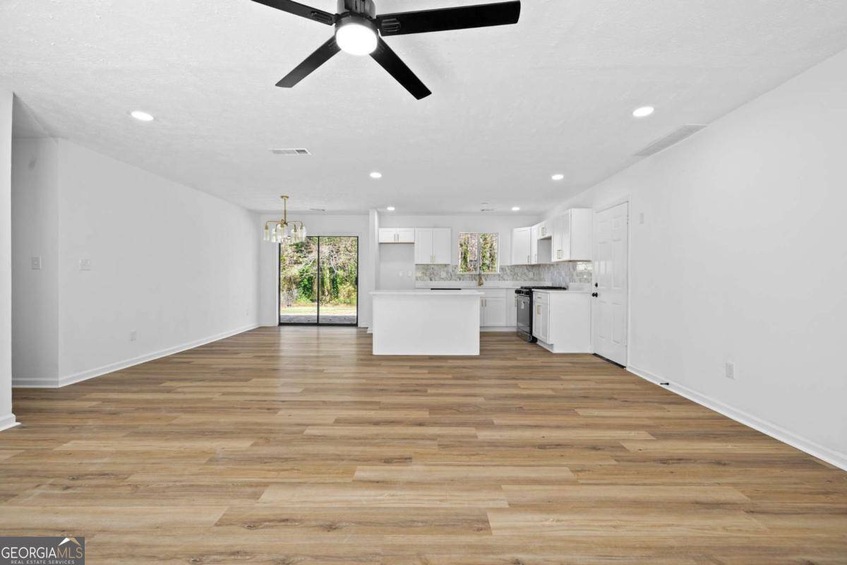 Riverdale, GA 30274,8212 Englewood TRL