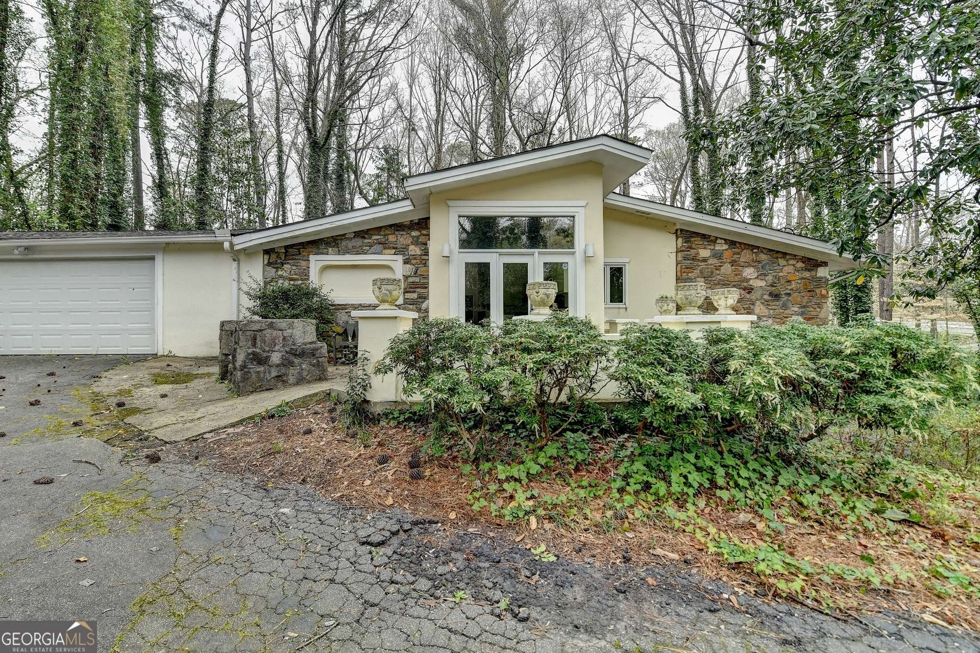 Atlanta, GA 30342,4900 Northland DR