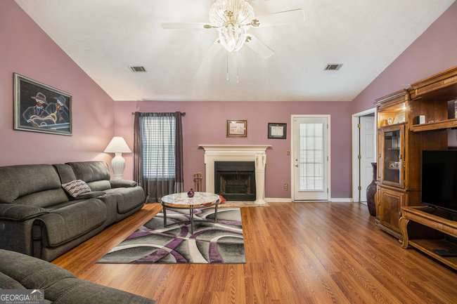 Lithonia, GA 30058,5936 Old Wellborn TRCE