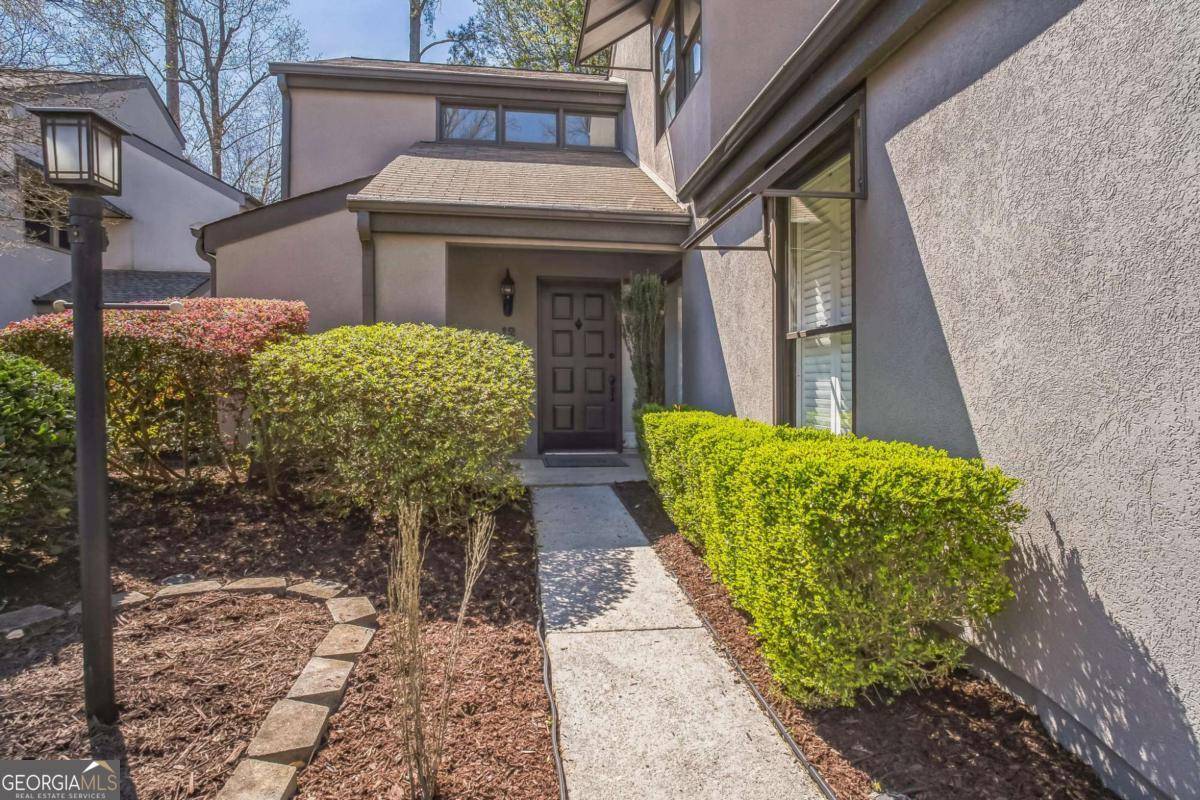 Atlanta, GA 30324,2914 lenox RD NE #12