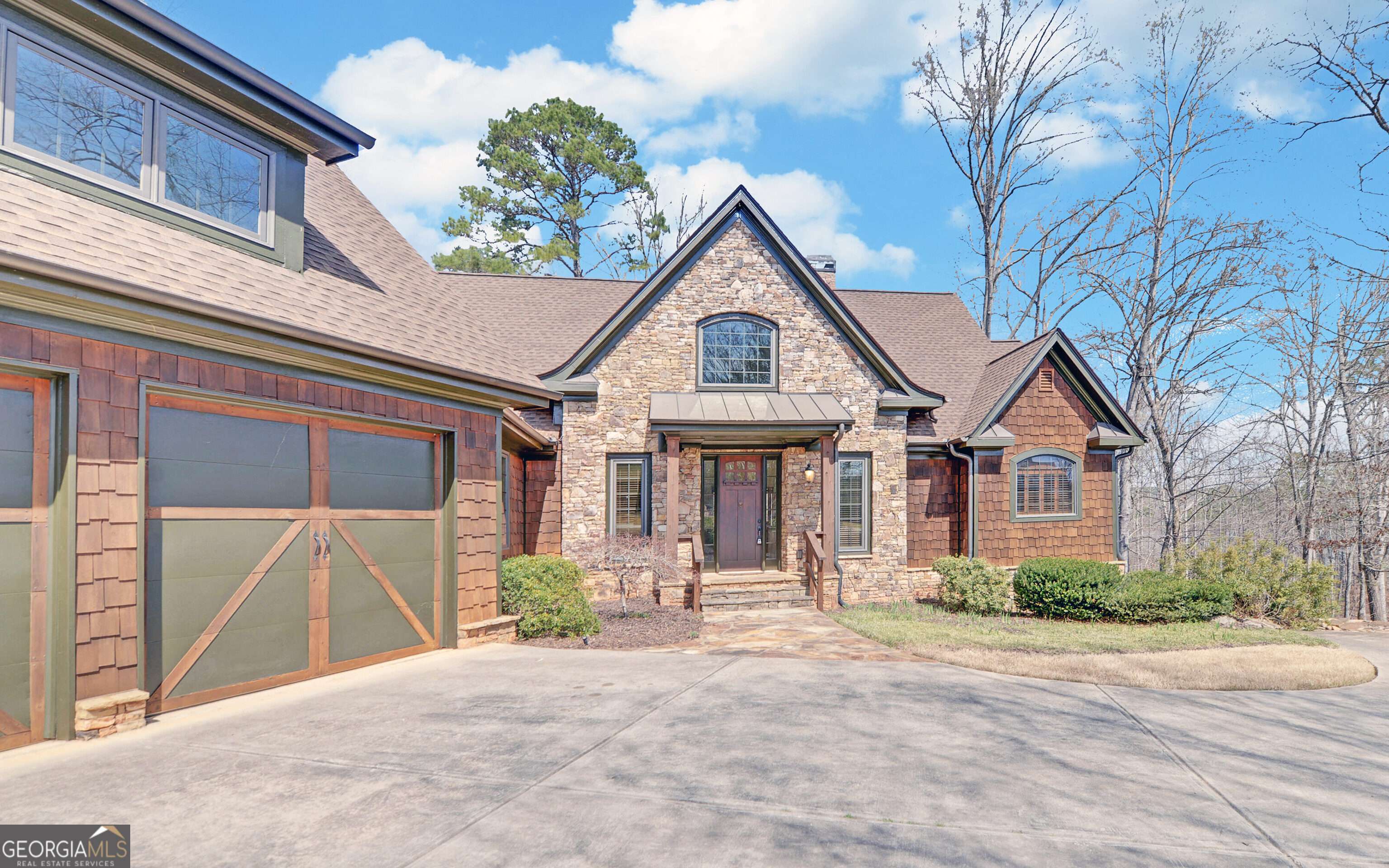 Toccoa, GA 30577,194 Edgewater TRL S