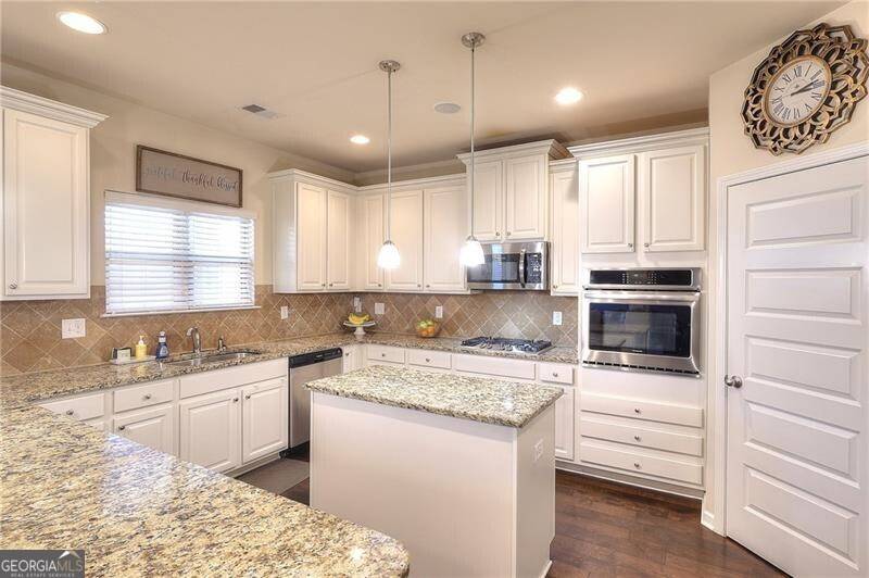 Loganville, GA 30052,910 Shannon Mist DR