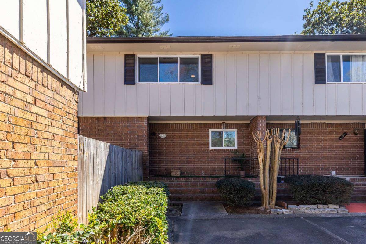 Atlanta, GA 30345,2516 Bradford SQ NE