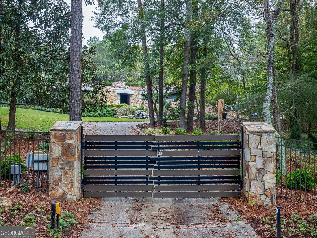 Atlanta, GA 30327,3905 Parian Ridge RD NW