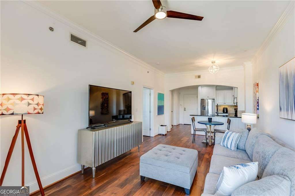 Atlanta, GA 30309,2277 Peachtree RD NE #608