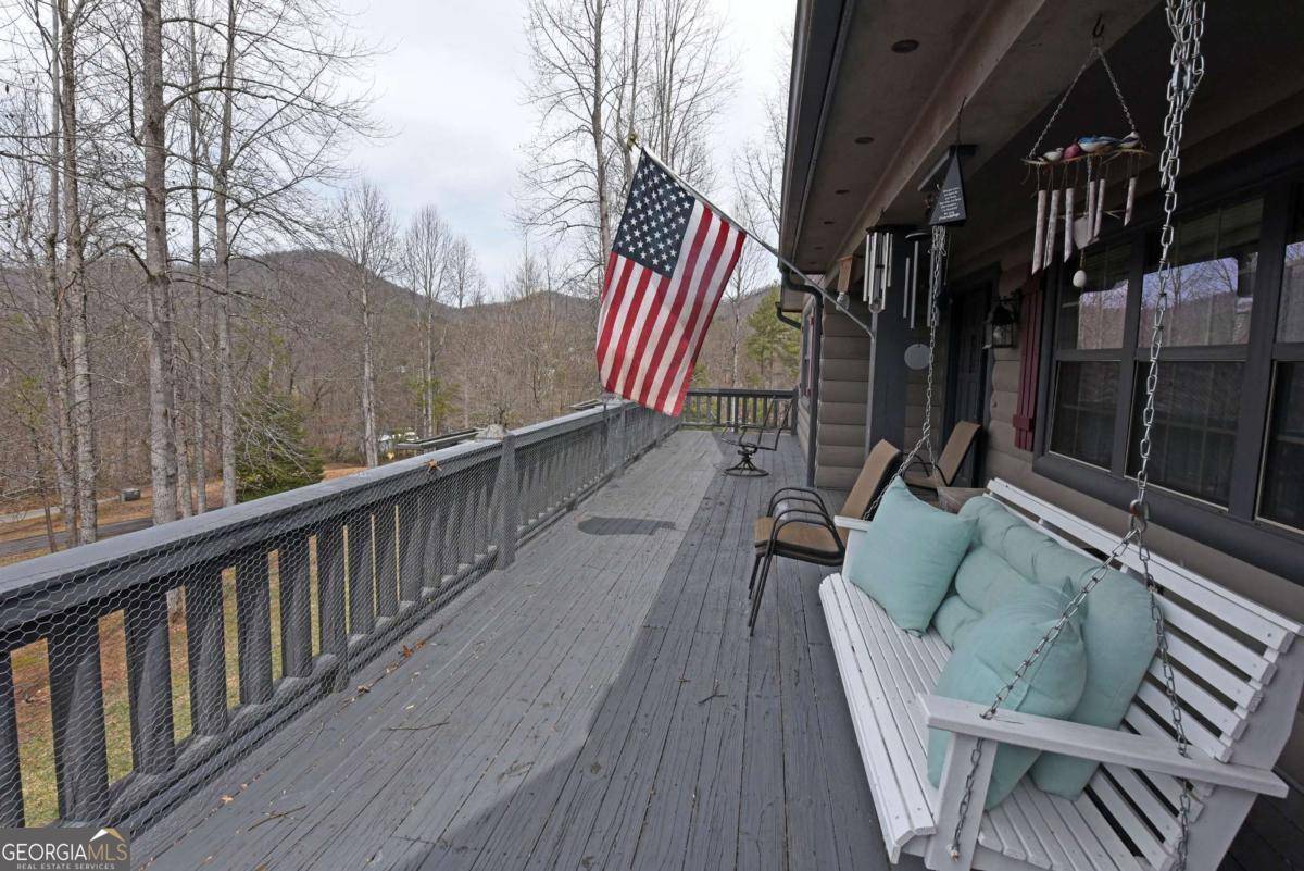 Young Harris, GA 30582,2038 Crooked Creek Conn