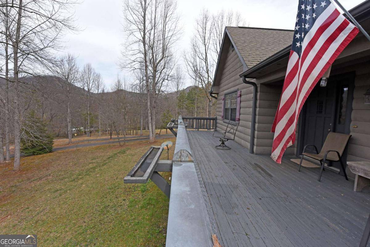 Young Harris, GA 30582,2038 Crooked Creek Conn