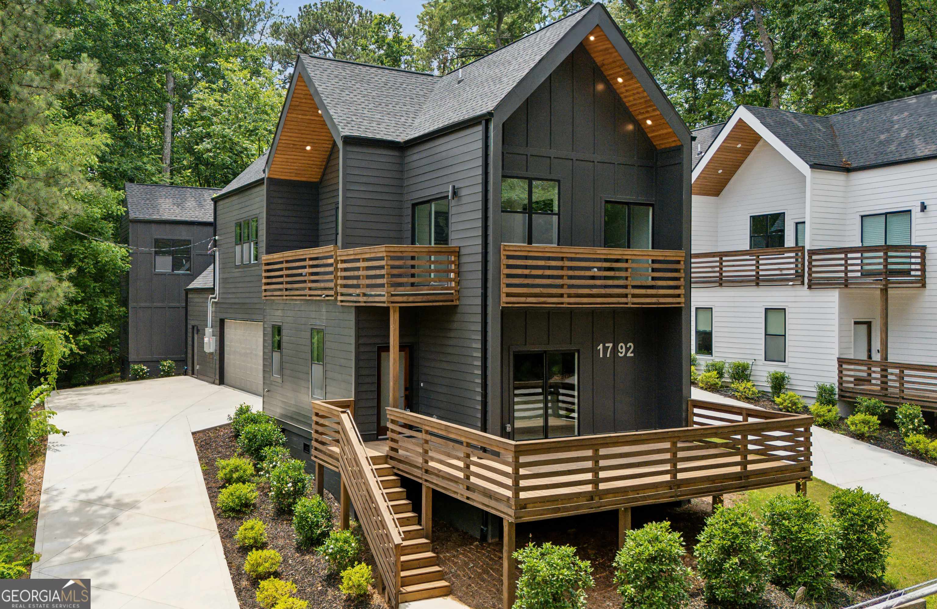 Atlanta, GA 30318,1792 Charles PL